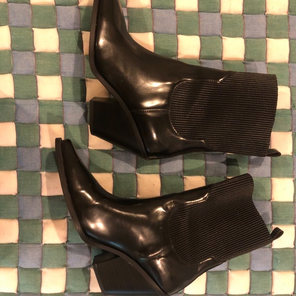H&M Pointed Black Ankle Heeled Boots - Picture 3 of 4